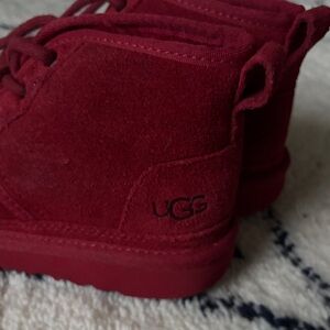 UGG Crimson Suede tie Ankle Boots